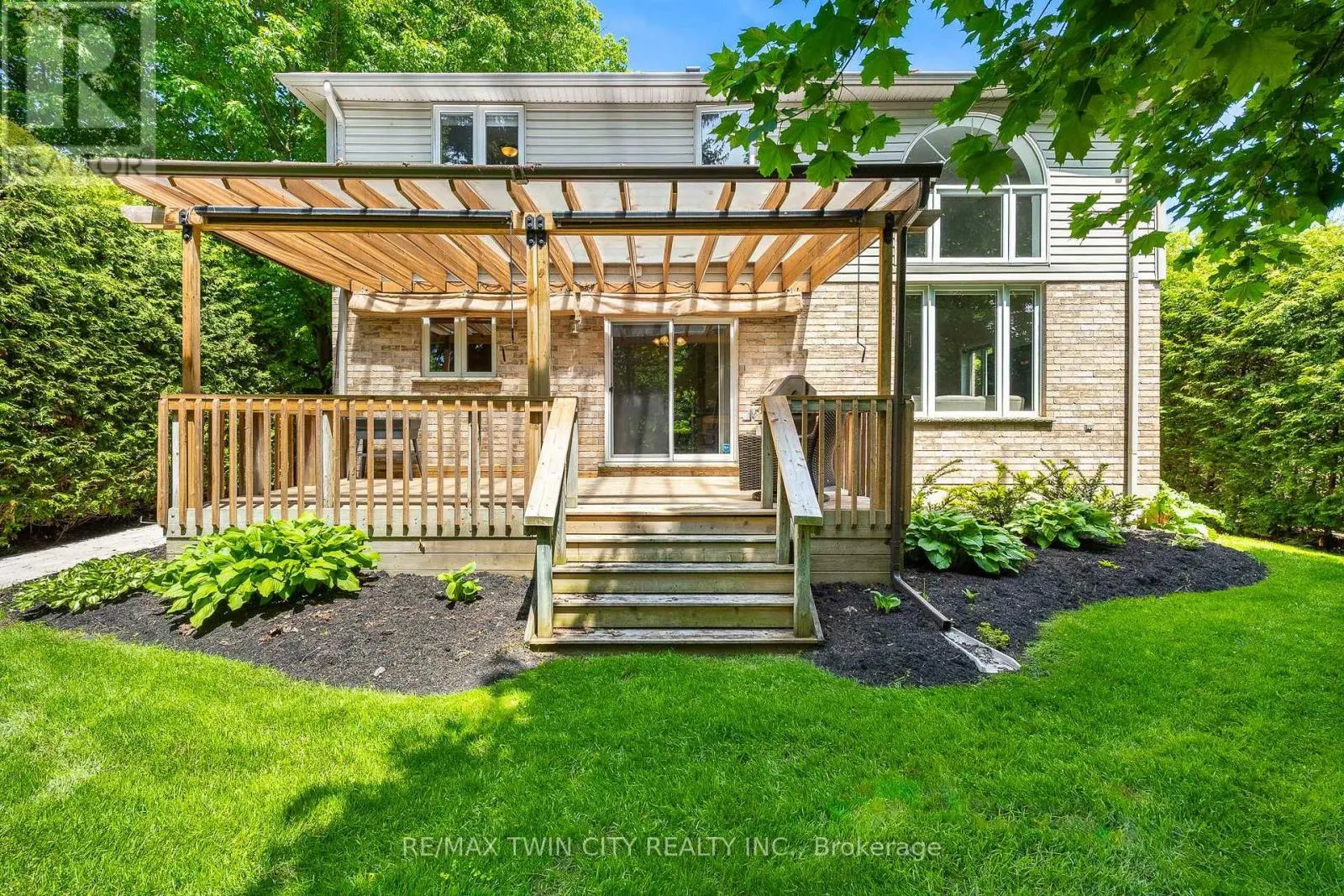 15 CAROLINIAN LANE