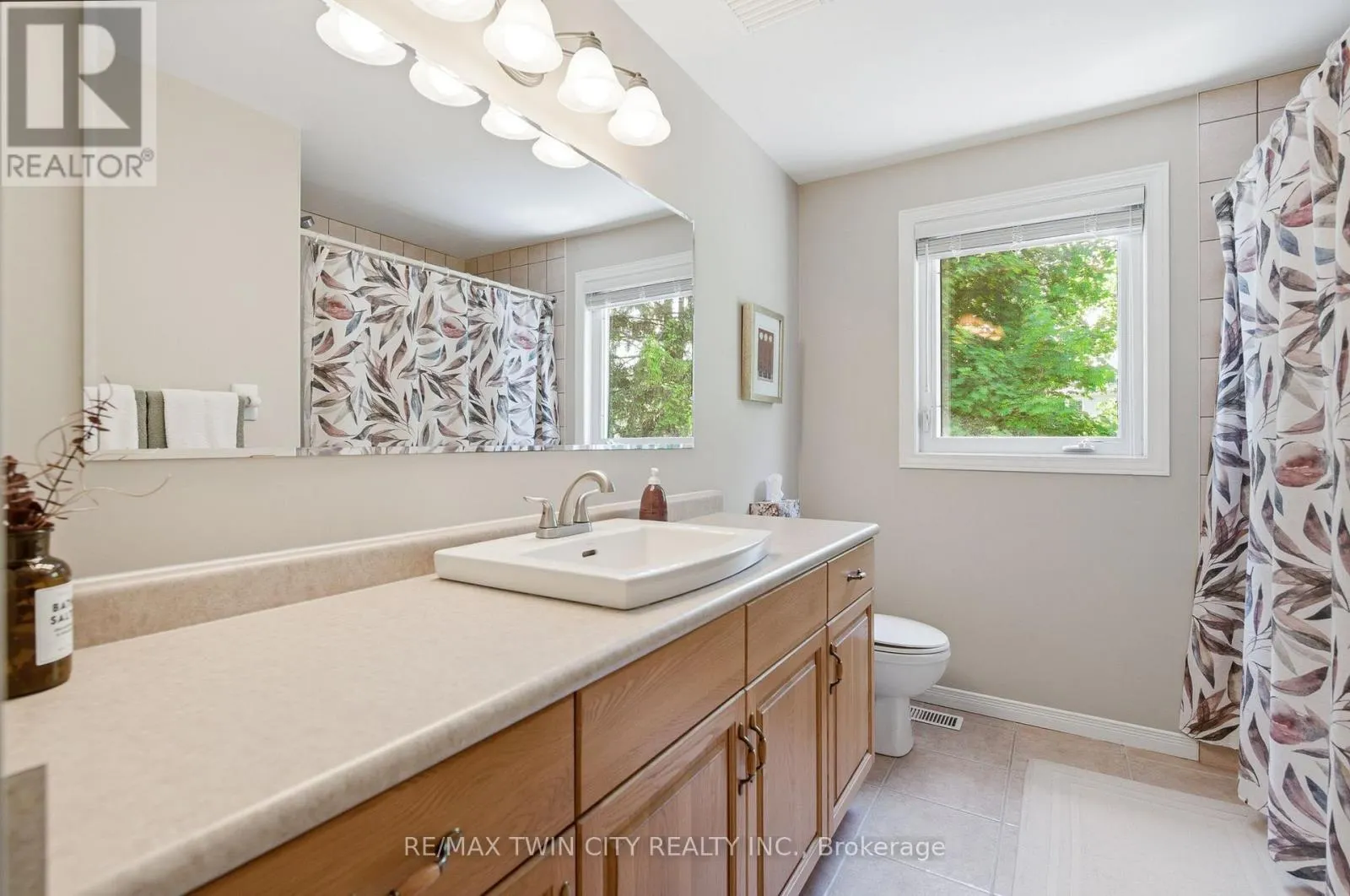 15 CAROLINIAN LANE
