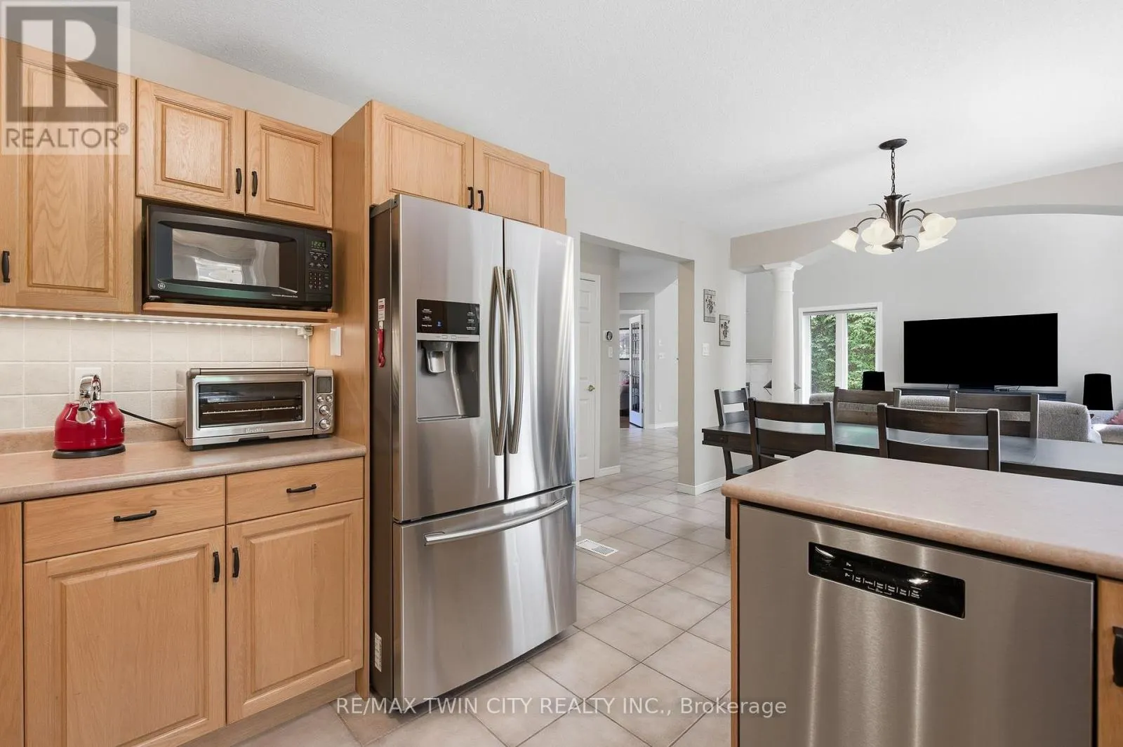 15 CAROLINIAN LANE
