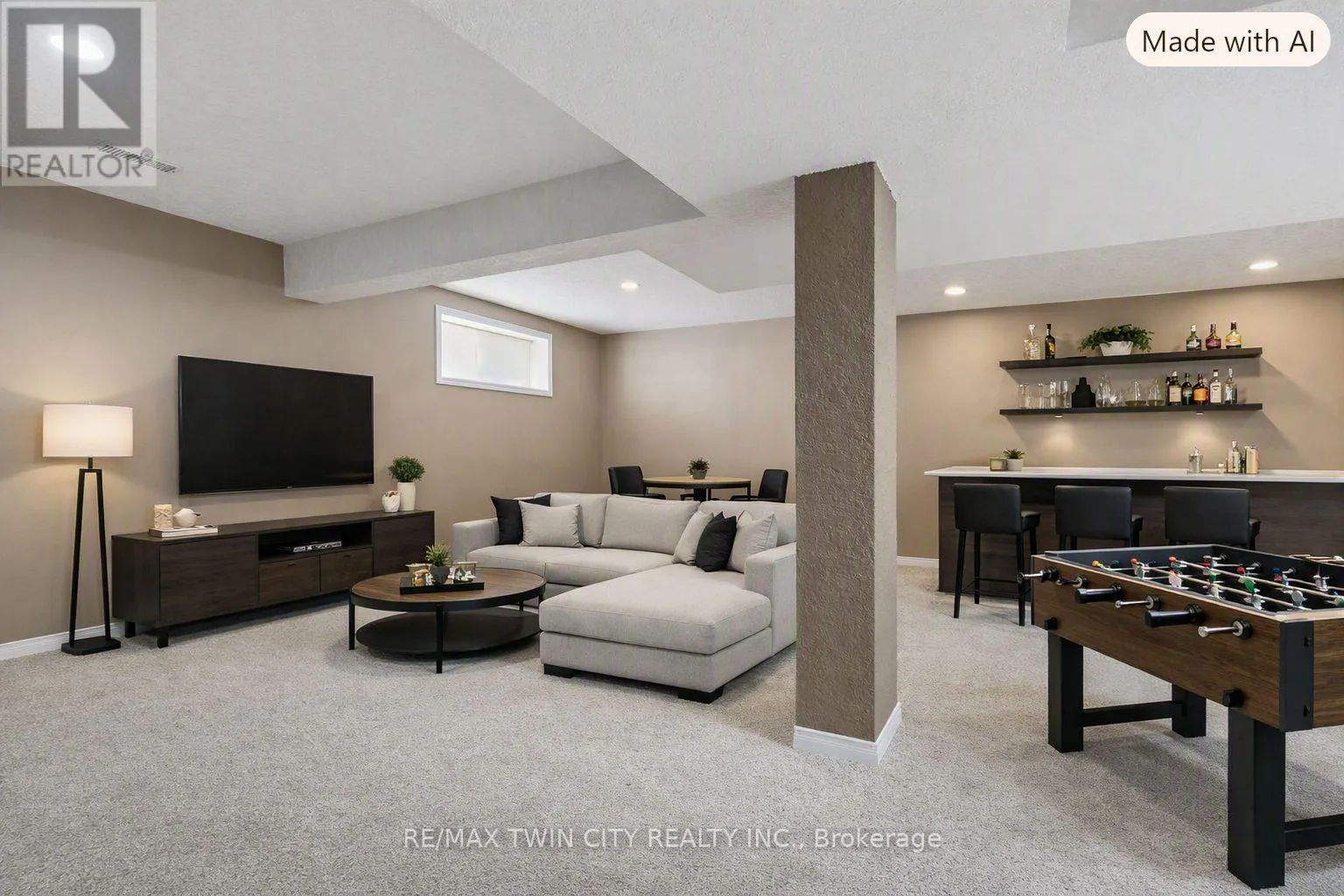 15 CAROLINIAN LANE