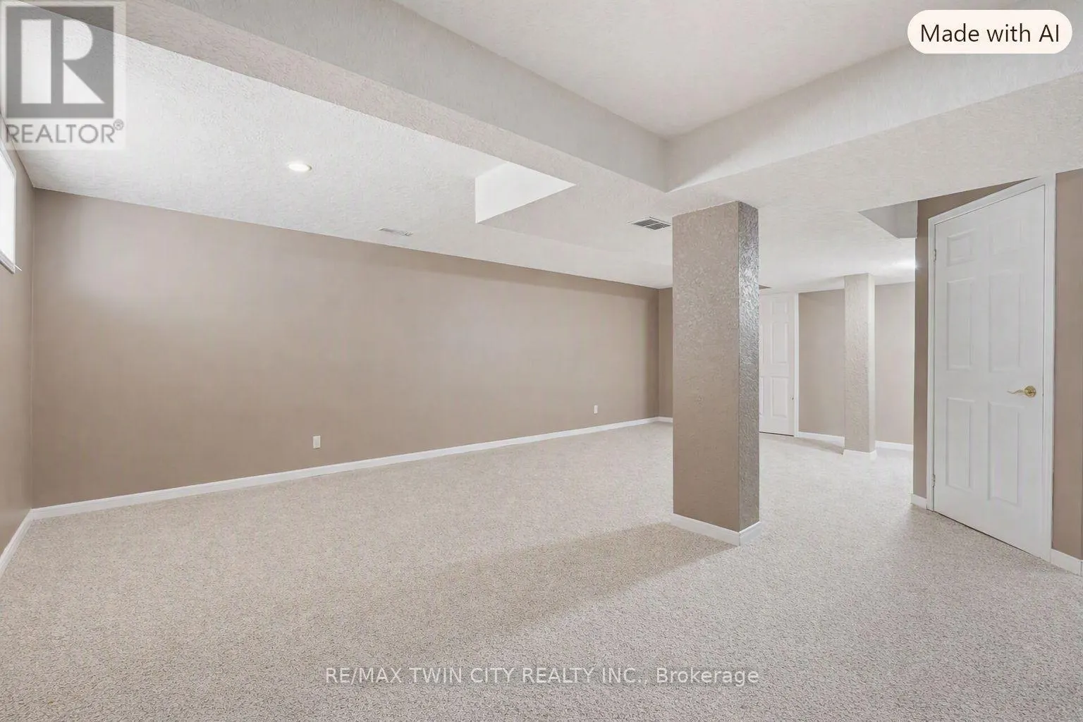 15 CAROLINIAN LANE