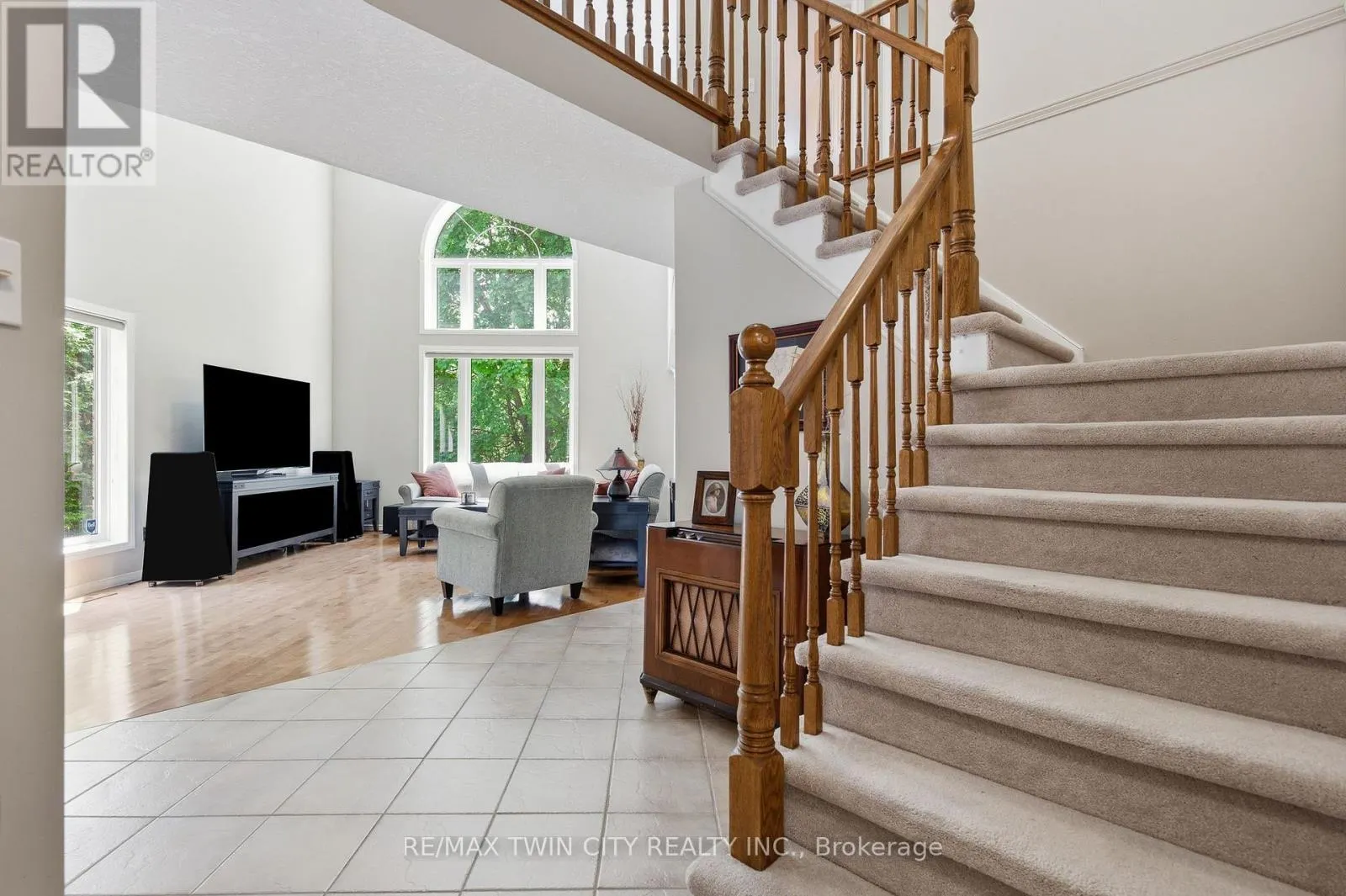 15 CAROLINIAN LANE