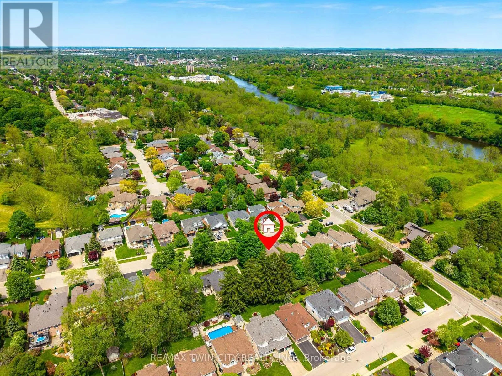 15 CAROLINIAN LANE