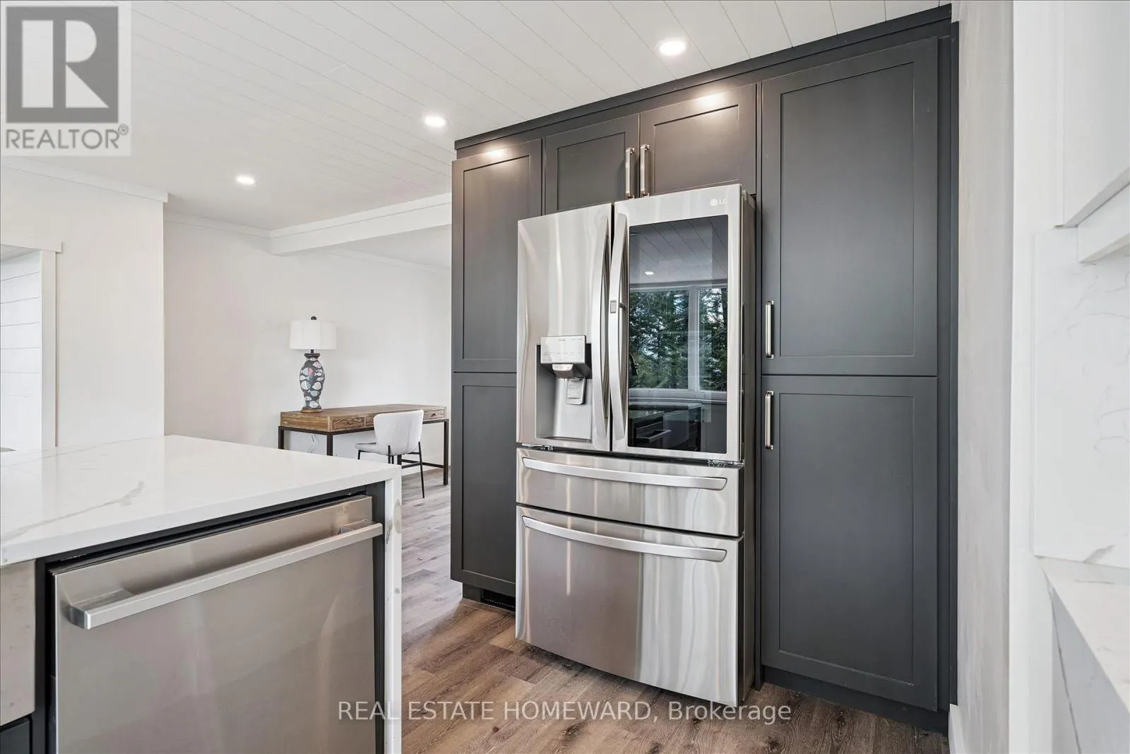 1085 AUSTIN LANE