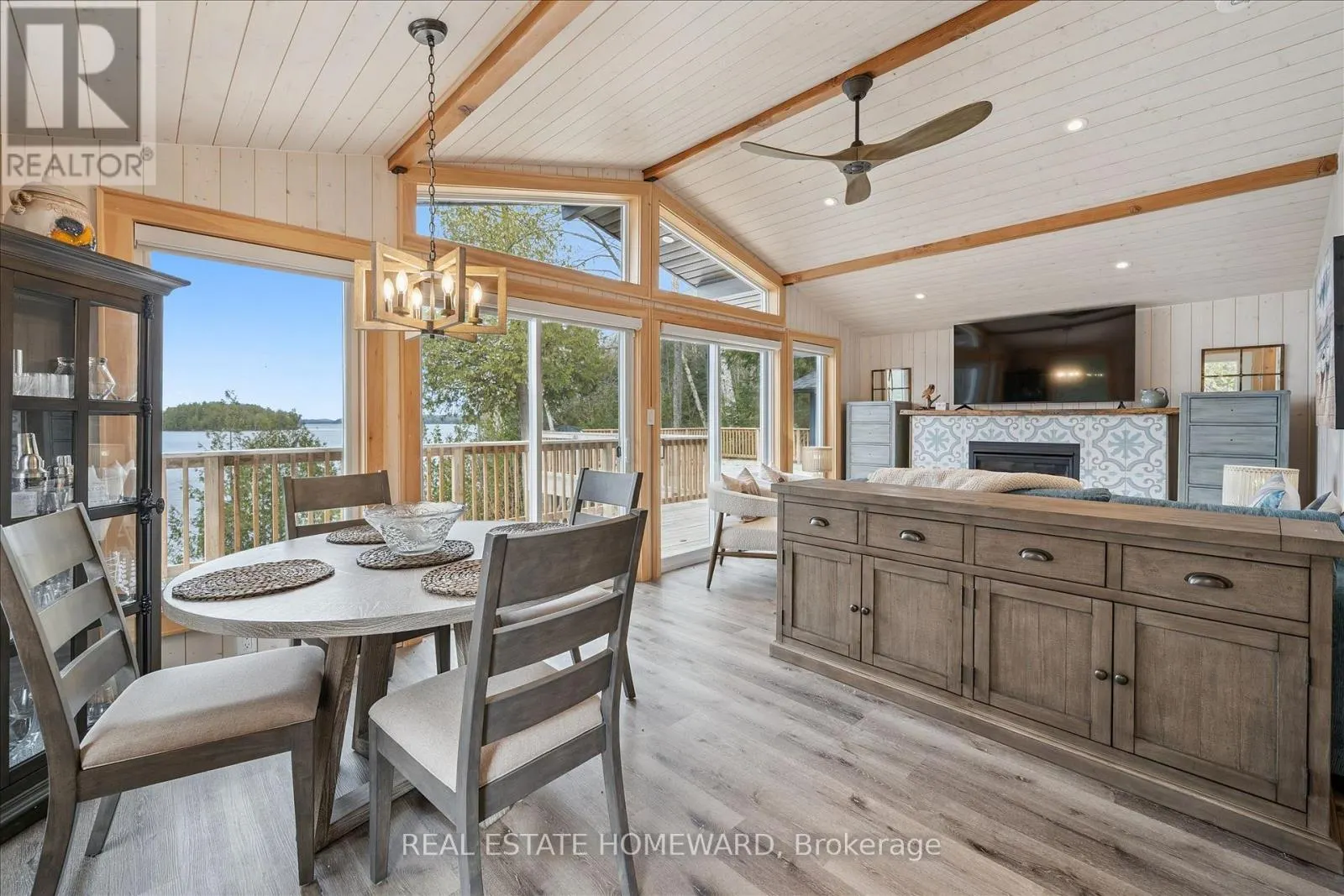 1085 AUSTIN LANE