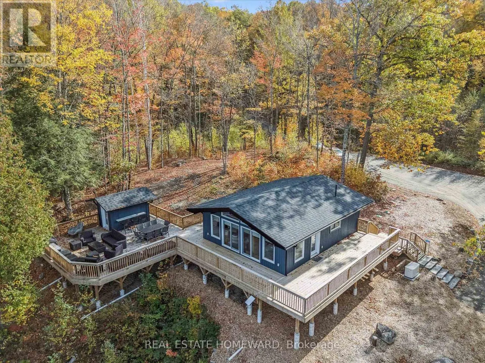 1085 AUSTIN LANE