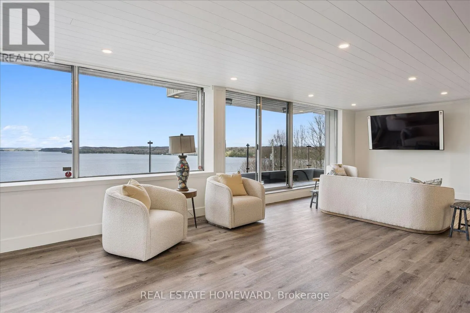 1085 AUSTIN LANE