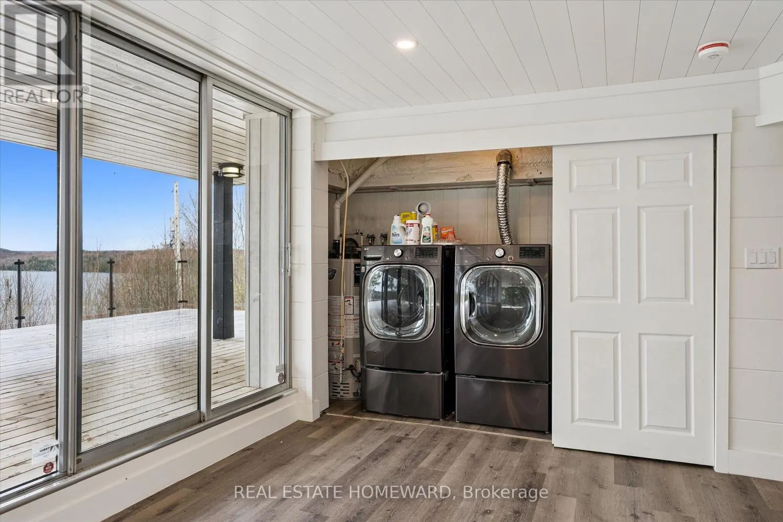 1085 AUSTIN LANE