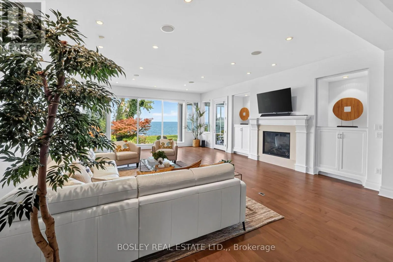 263 NIAGARA BOULEVARD