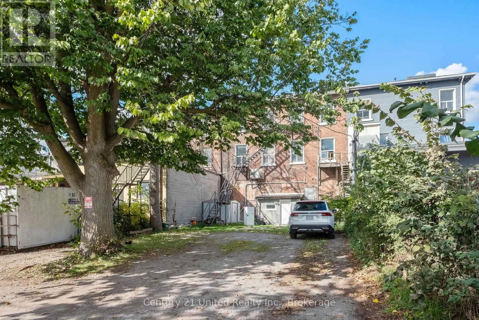 41 KING STREET E