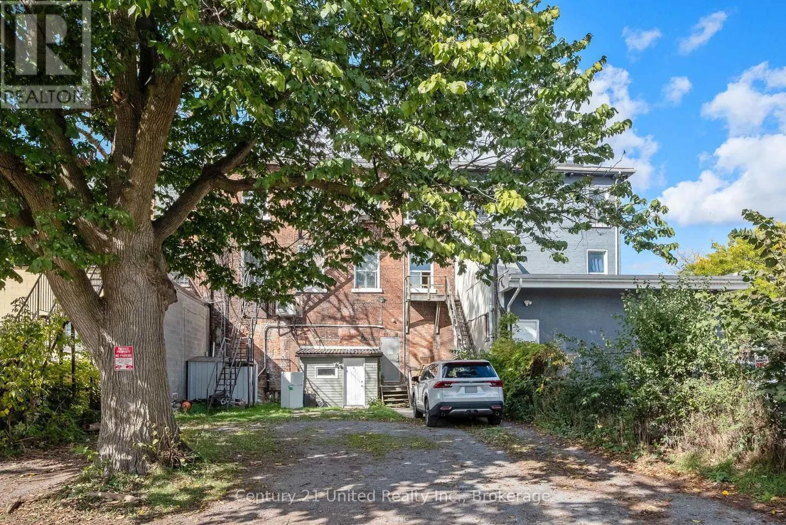 41 KING STREET E