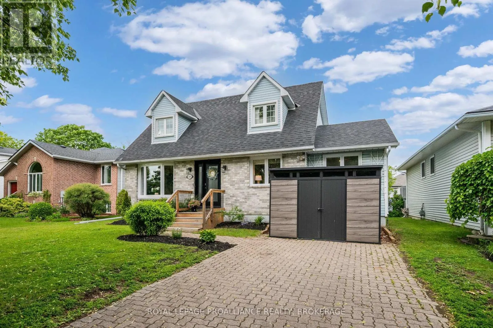 22 HERITAGE DRIVE