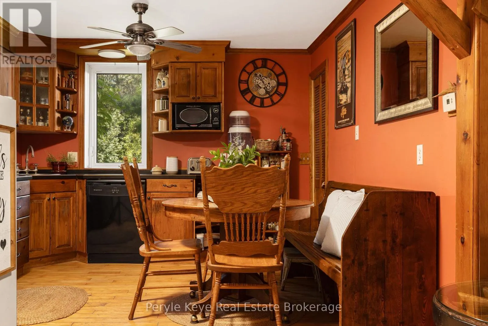 2322 OLD MUSKOKA ROAD