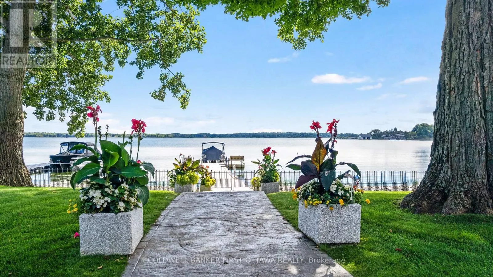 987 1000 ISLANDS PARKWAY