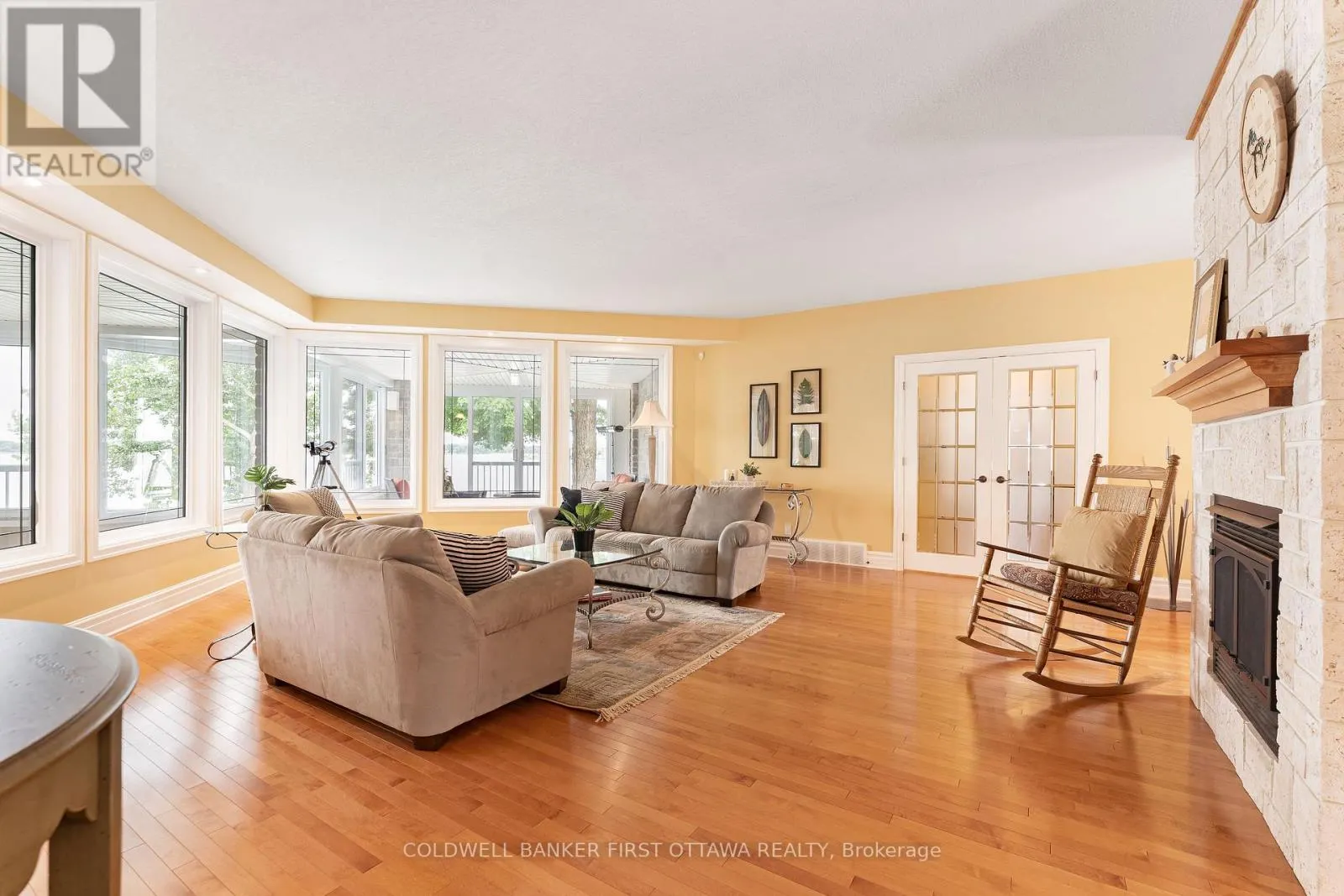 987 1000 ISLANDS PARKWAY
