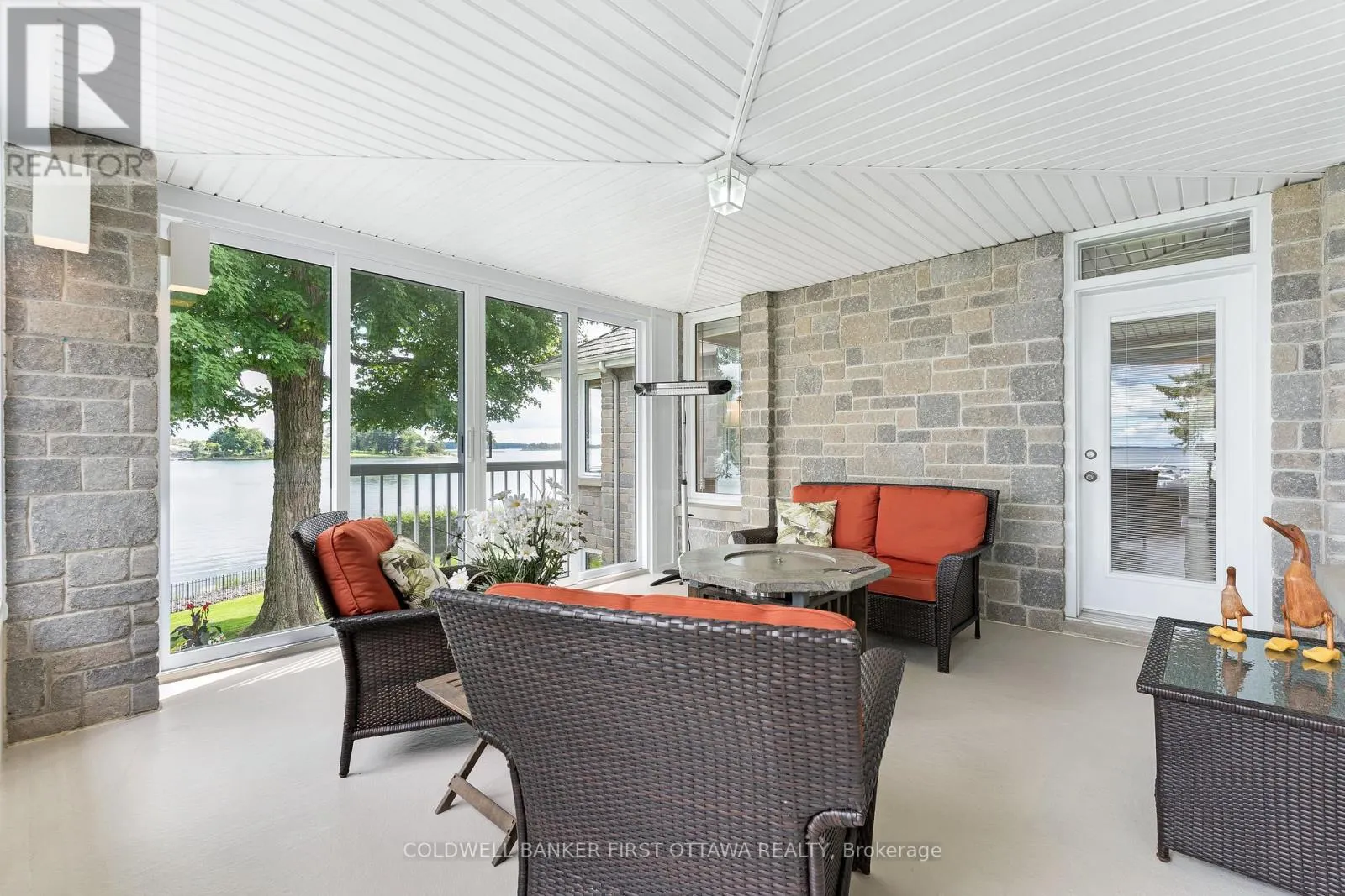 987 1000 ISLANDS PARKWAY