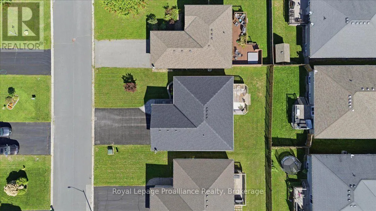 35 FOREST VALLEY DRIVE