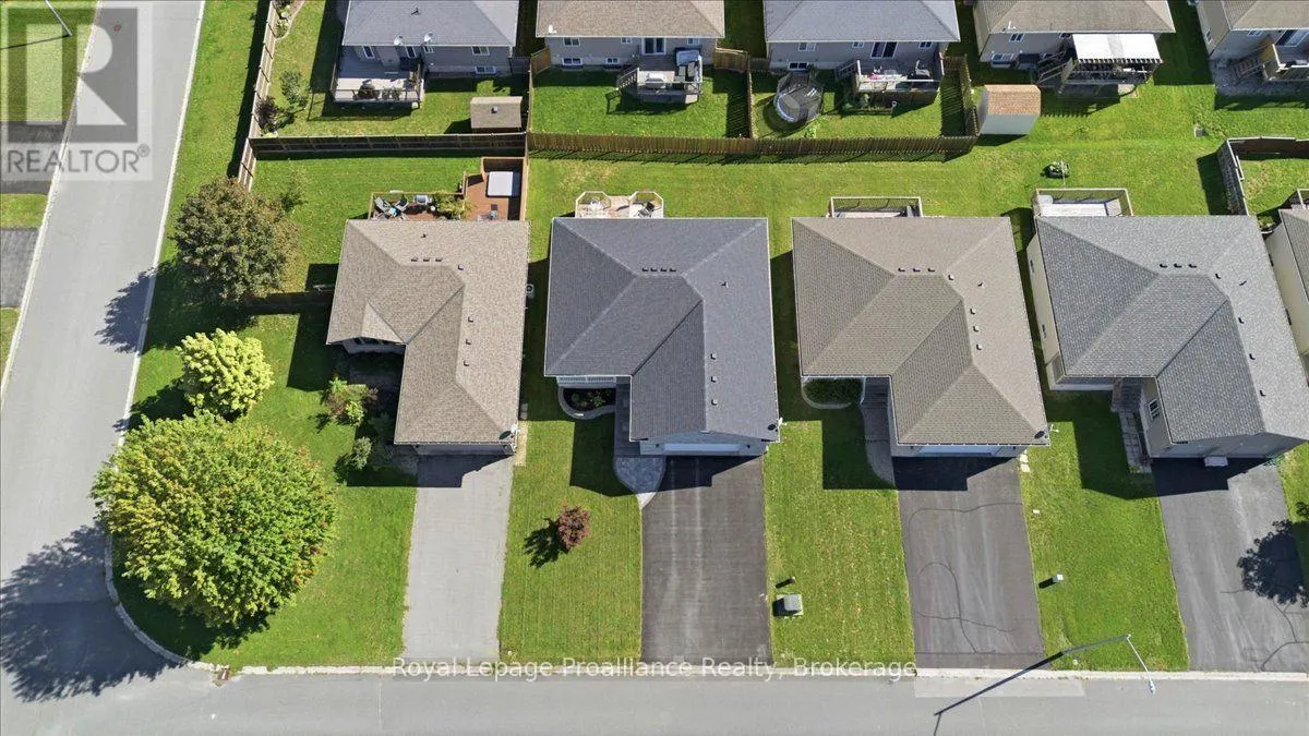 35 FOREST VALLEY DRIVE