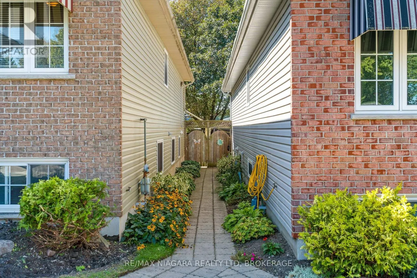 5679 HIGHLAND AVENUE