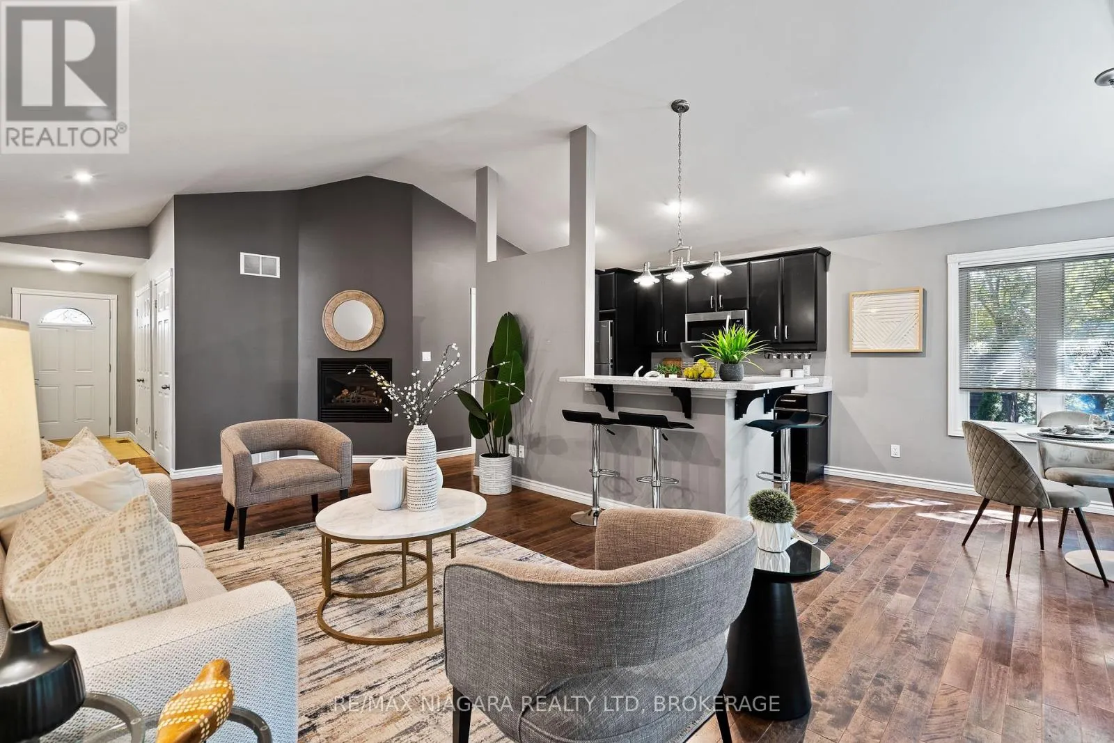 5679 HIGHLAND AVENUE