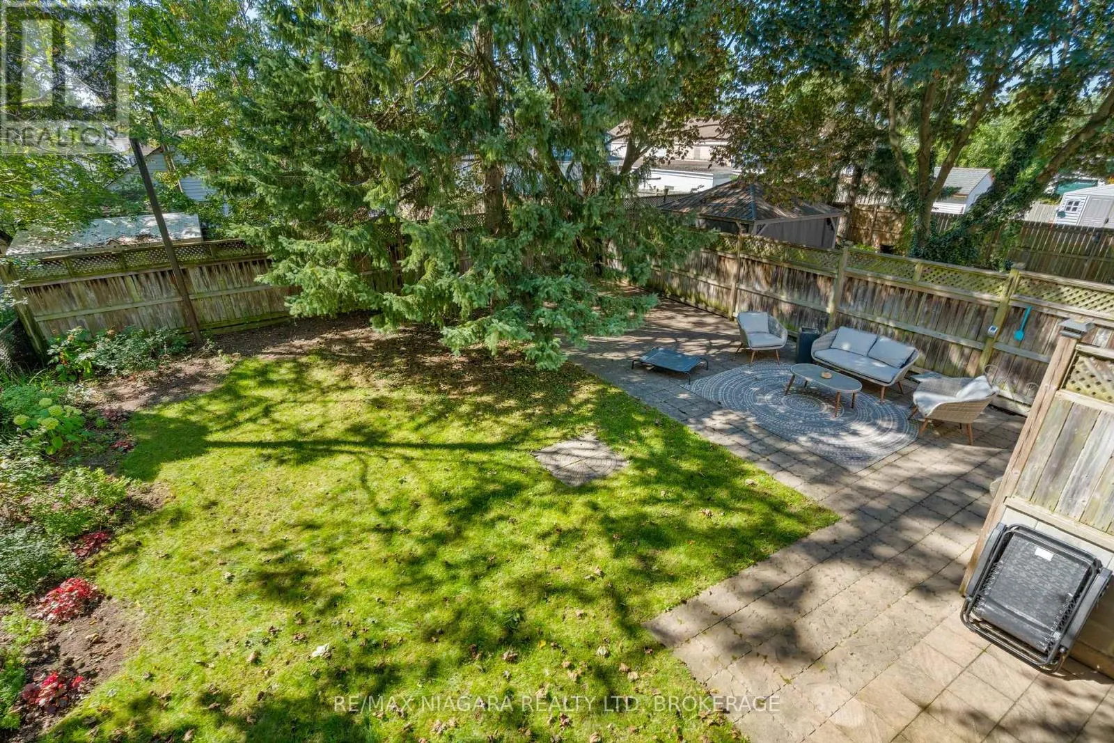 5679 HIGHLAND AVENUE