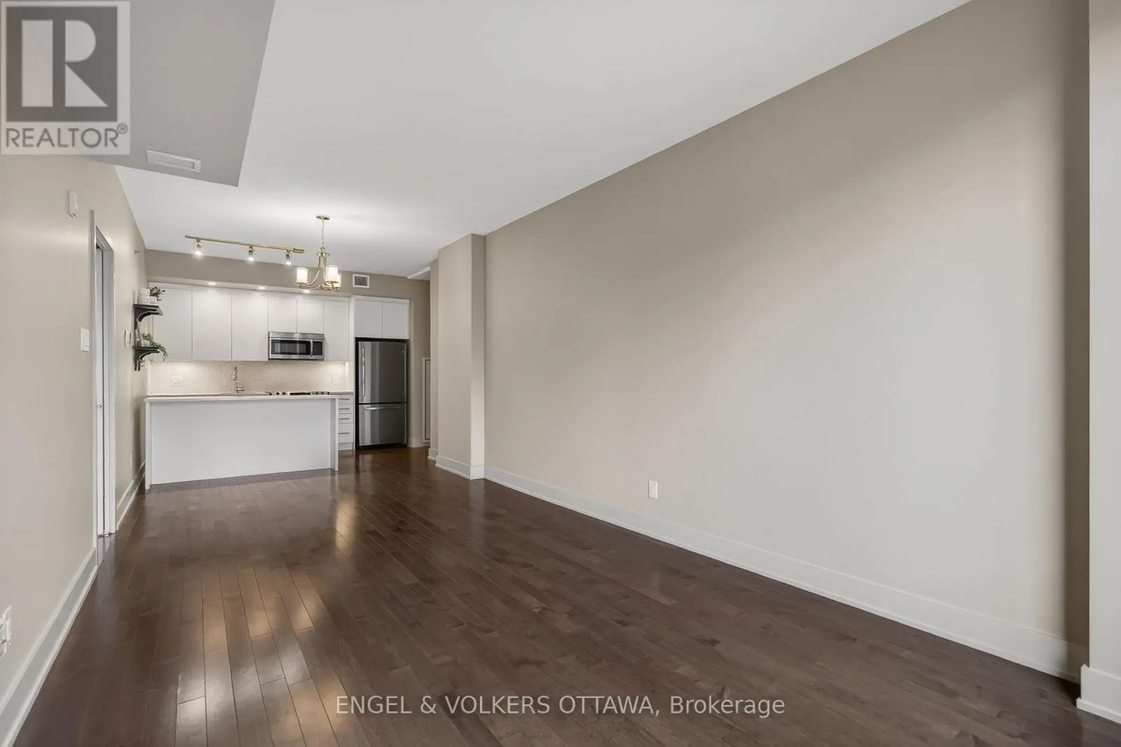 507 - 108 RICHMOND ROAD