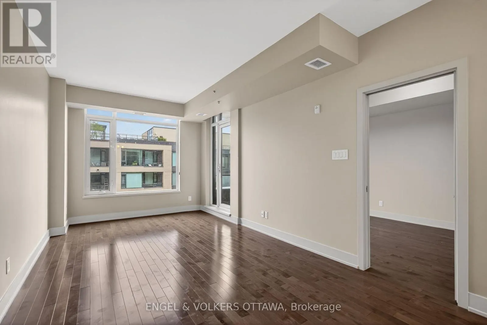 507 - 108 RICHMOND ROAD