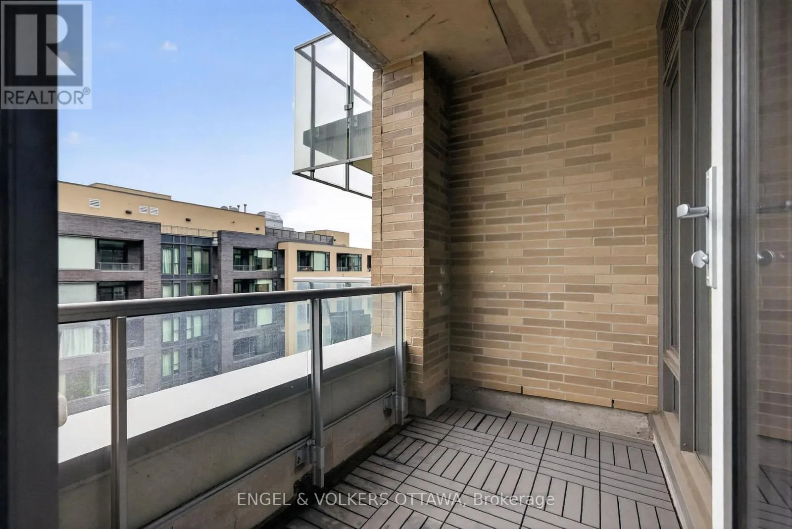 507 - 108 RICHMOND ROAD