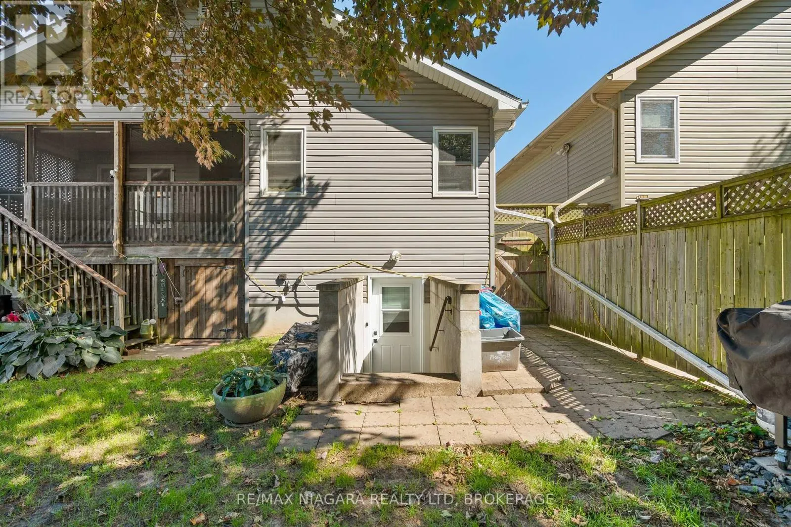 5671 HIGHLAND AVENUE