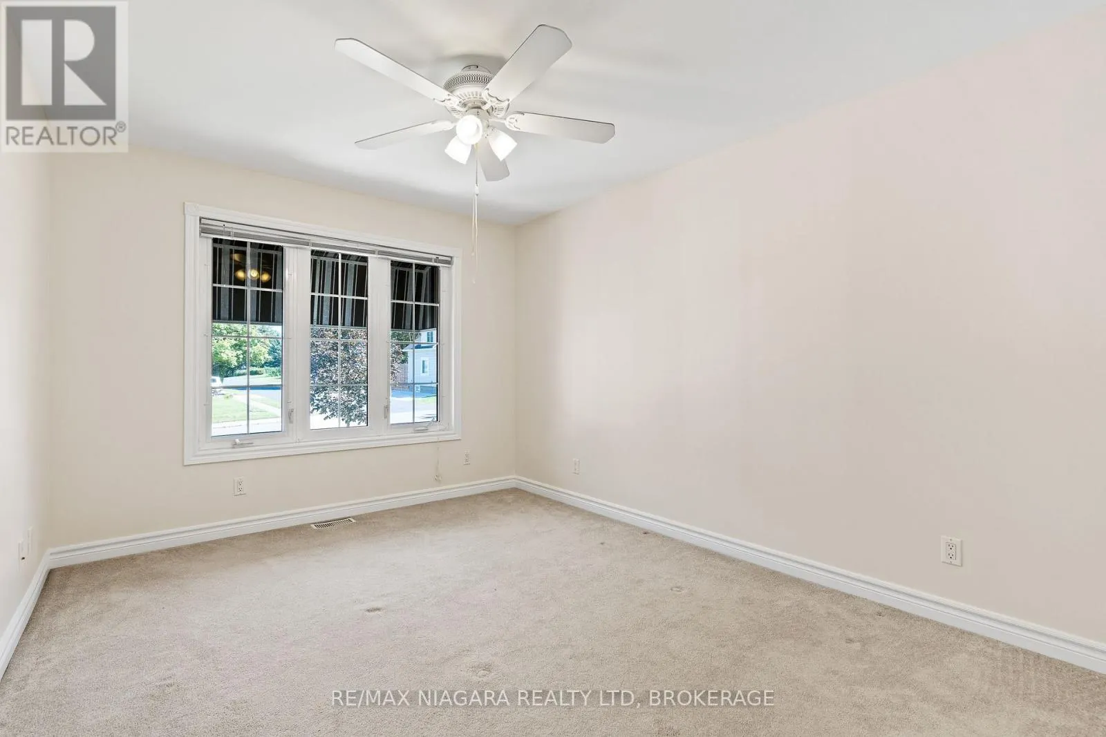 5671 HIGHLAND AVENUE