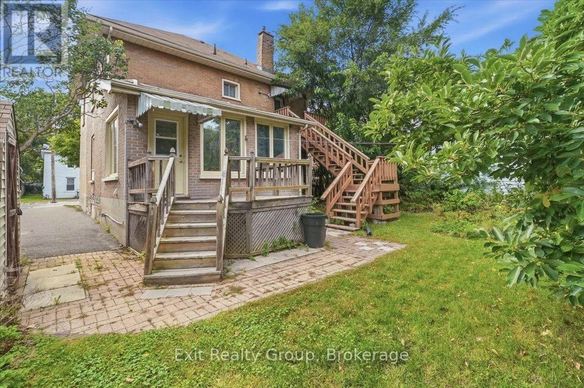 185 FOSTER AVENUE