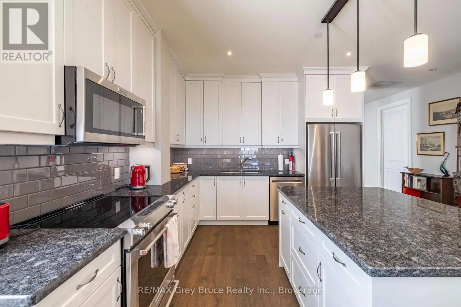 505 - 80 9TH STREET EAST STREET E #505