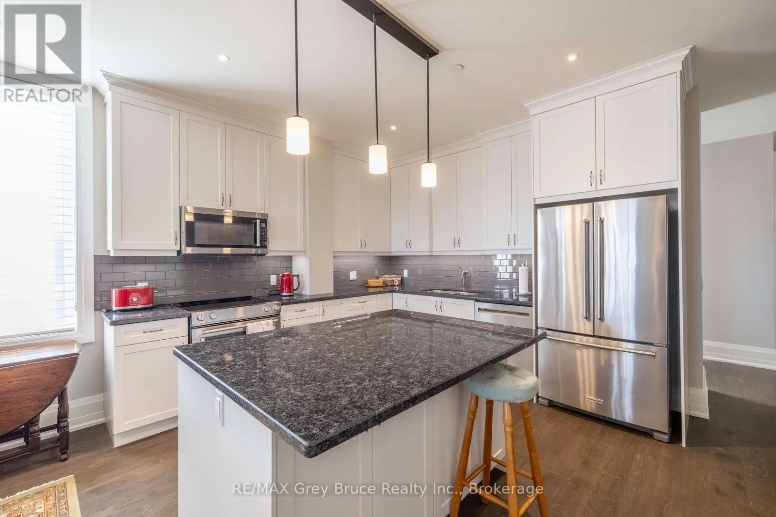 505 - 80 9TH STREET EAST STREET E #505