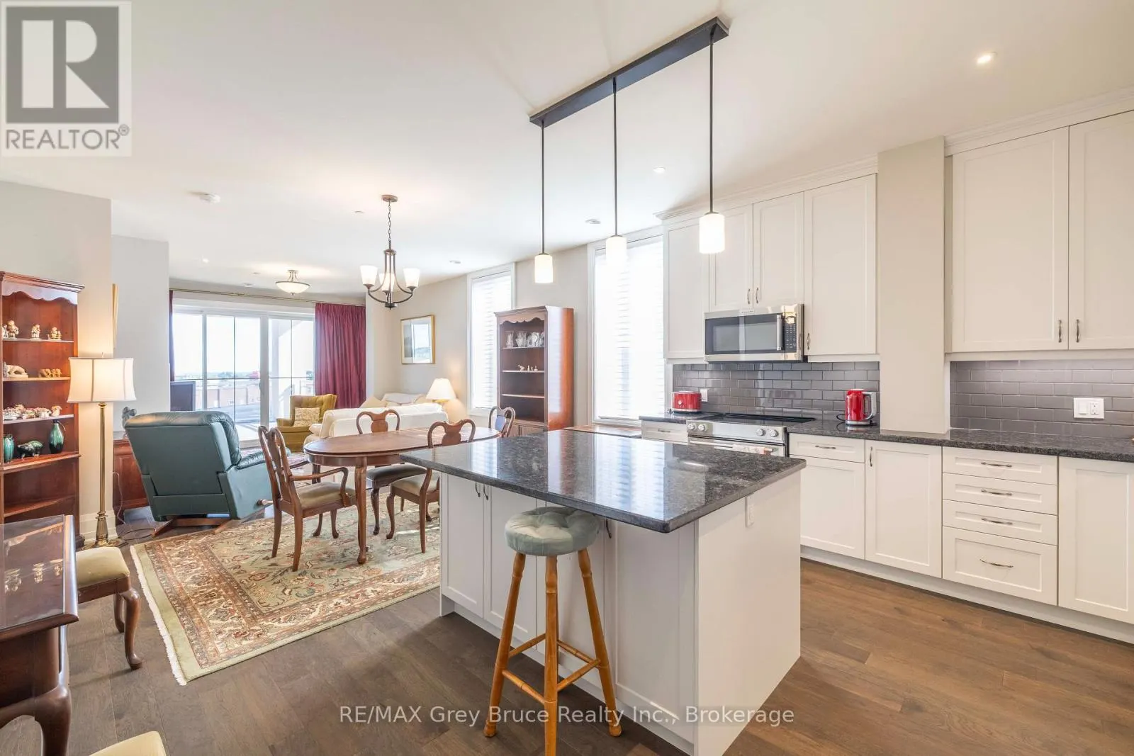505 - 80 9TH STREET EAST STREET E #505