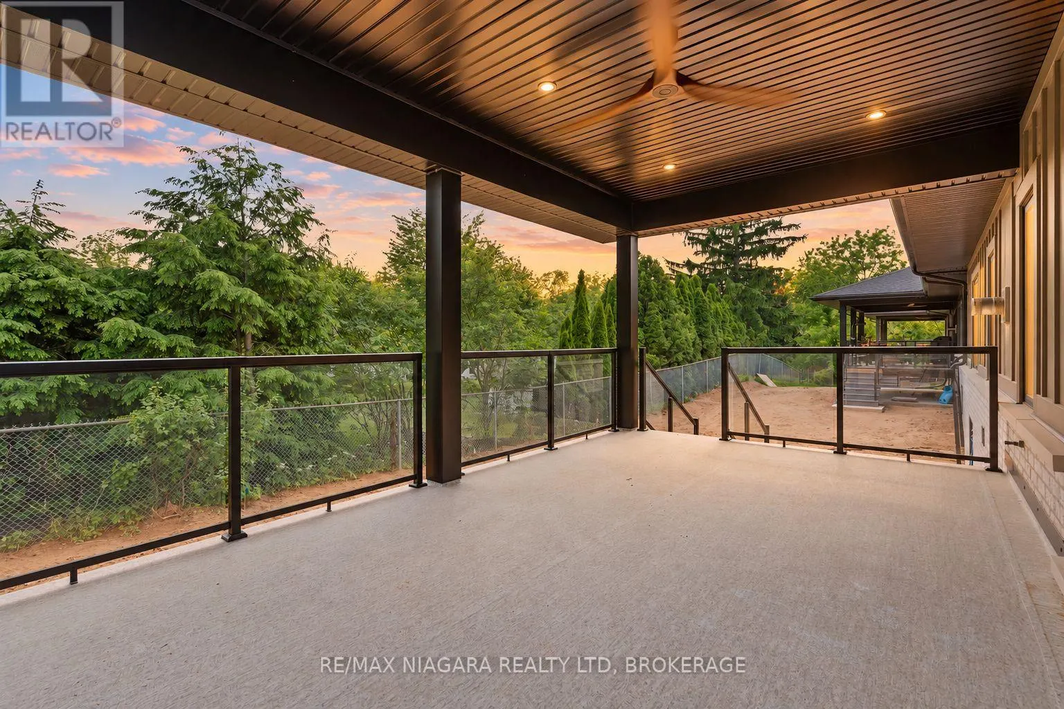 21 ACCURSI CRESCENT