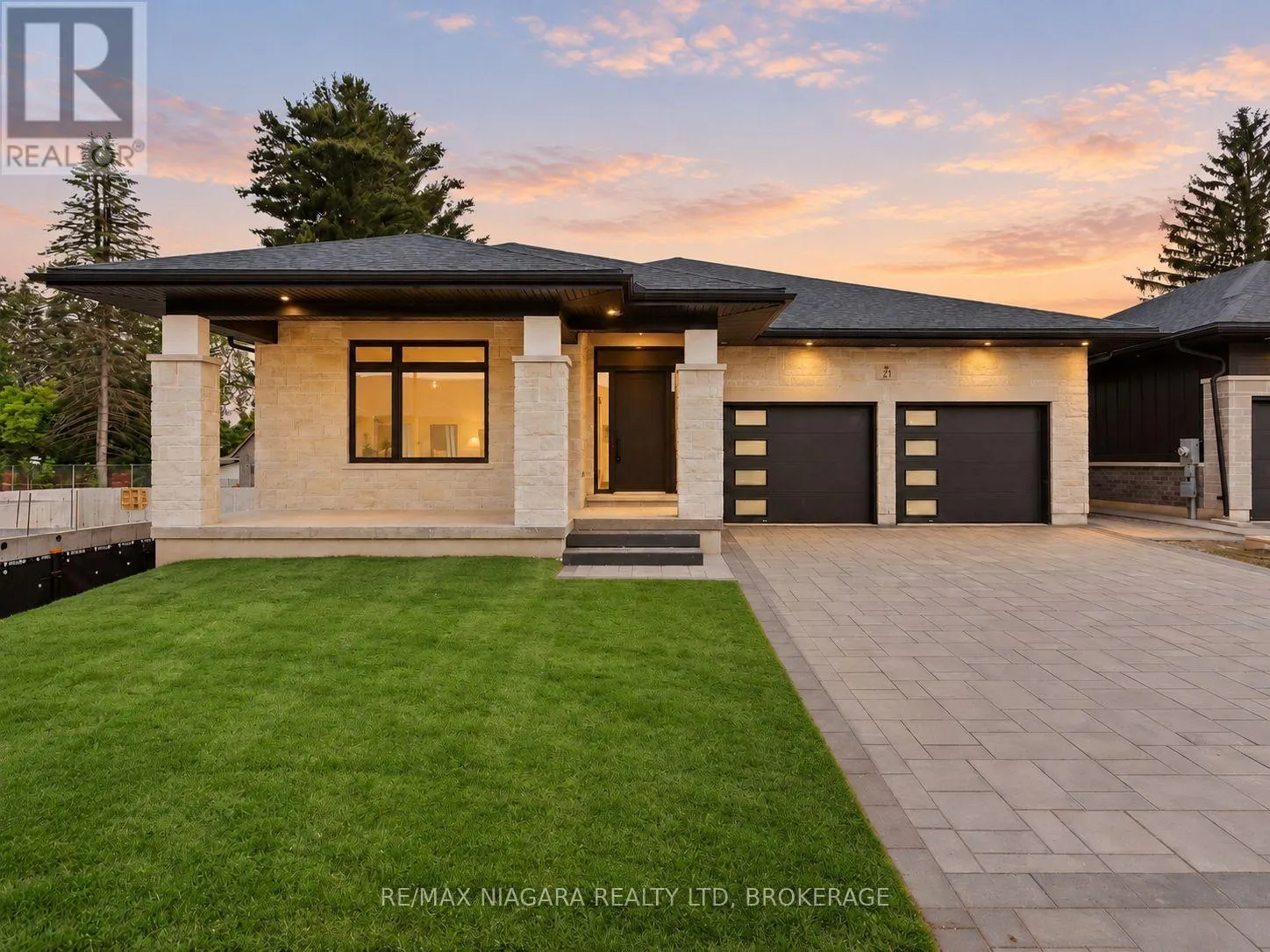 21 ACCURSI CRESCENT