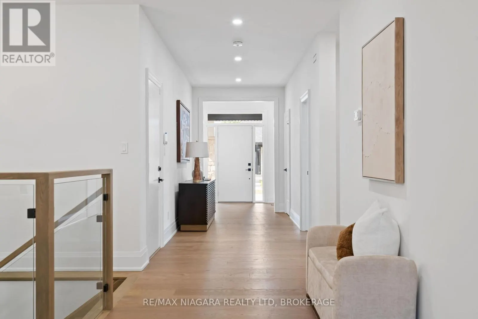 21 ACCURSI CRESCENT