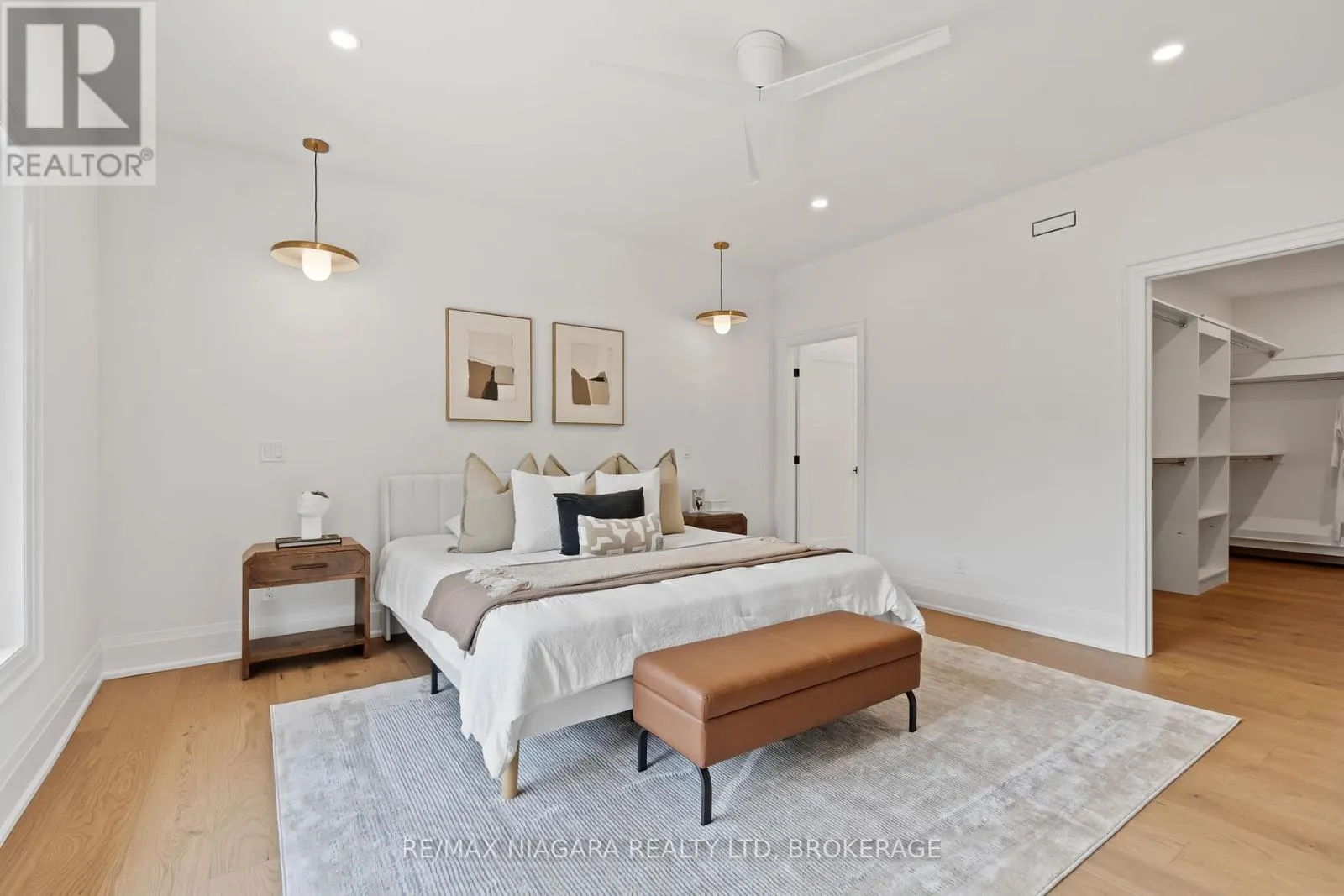 21 ACCURSI CRESCENT