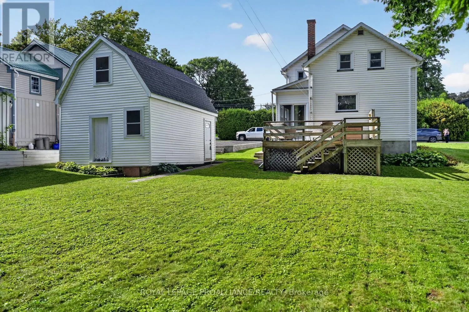 529 DIBBLE STREET W