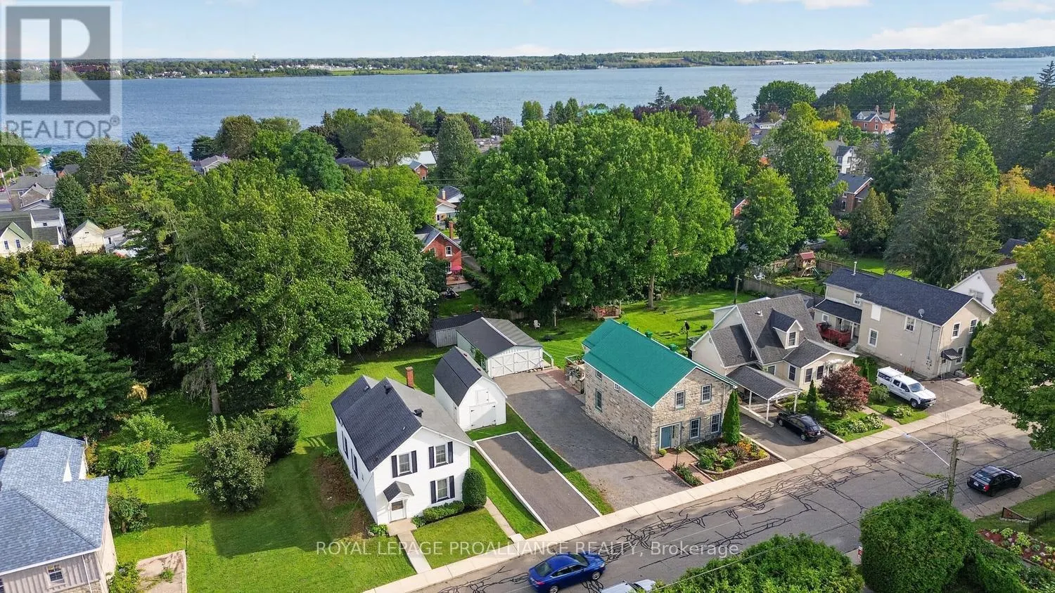 529 DIBBLE STREET W