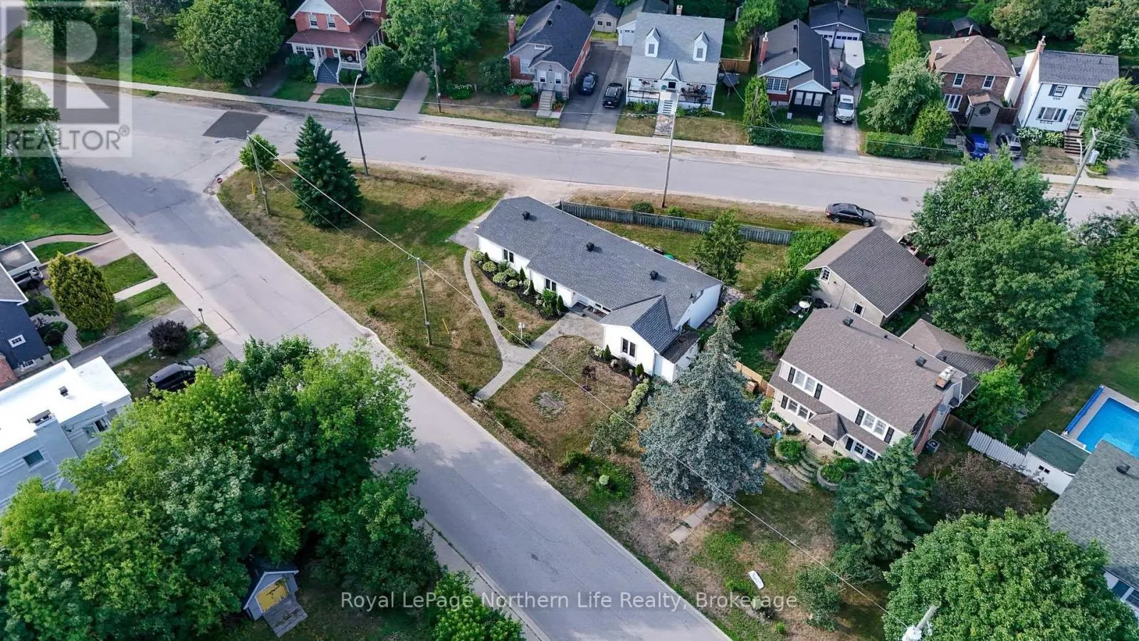 840 MCLAREN STREET