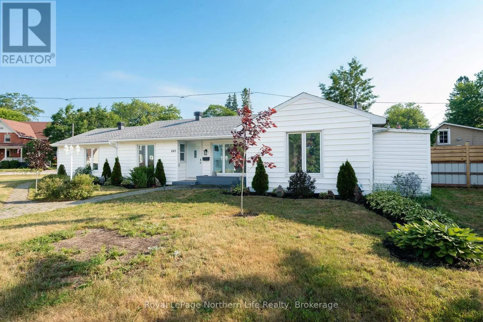 840 MCLAREN STREET