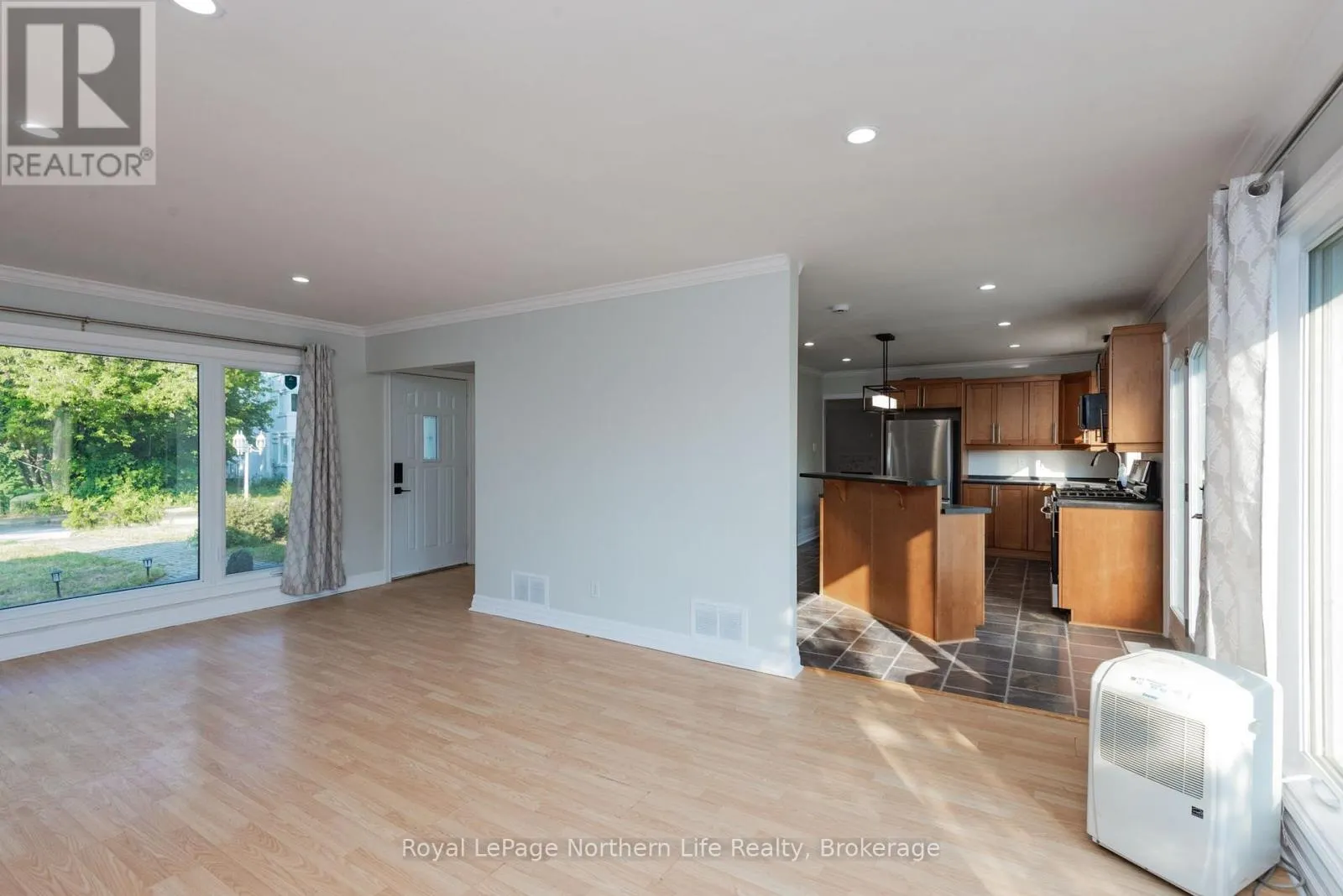 840 MCLAREN STREET