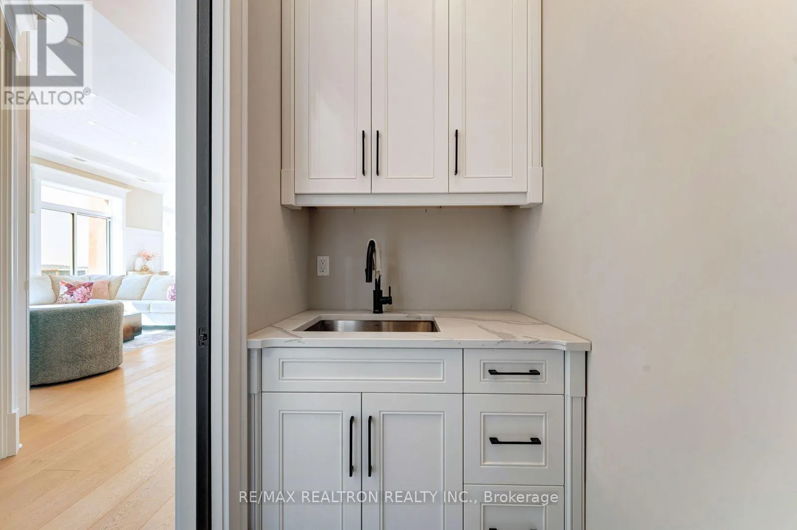 1202 - 223 ERB STREET W
