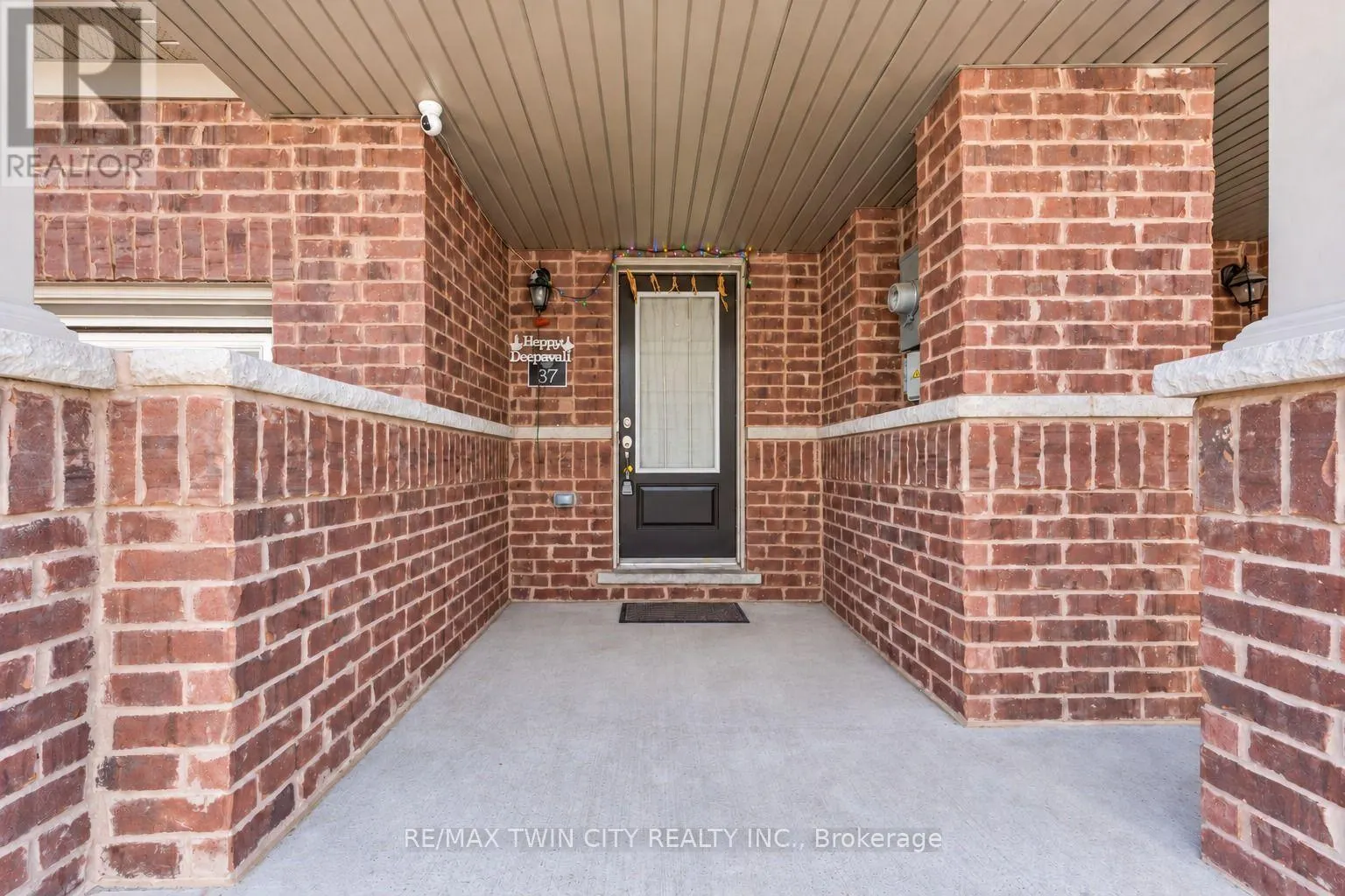 755 LINDEN DR UNIT 37 DRIVE
