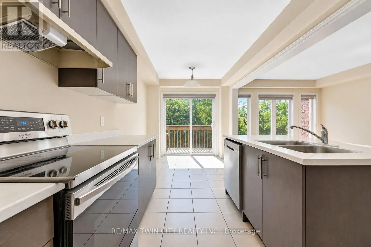755 LINDEN DR UNIT 37 DRIVE