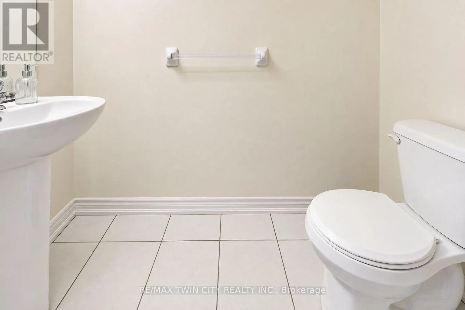755 LINDEN DR UNIT 37 DRIVE