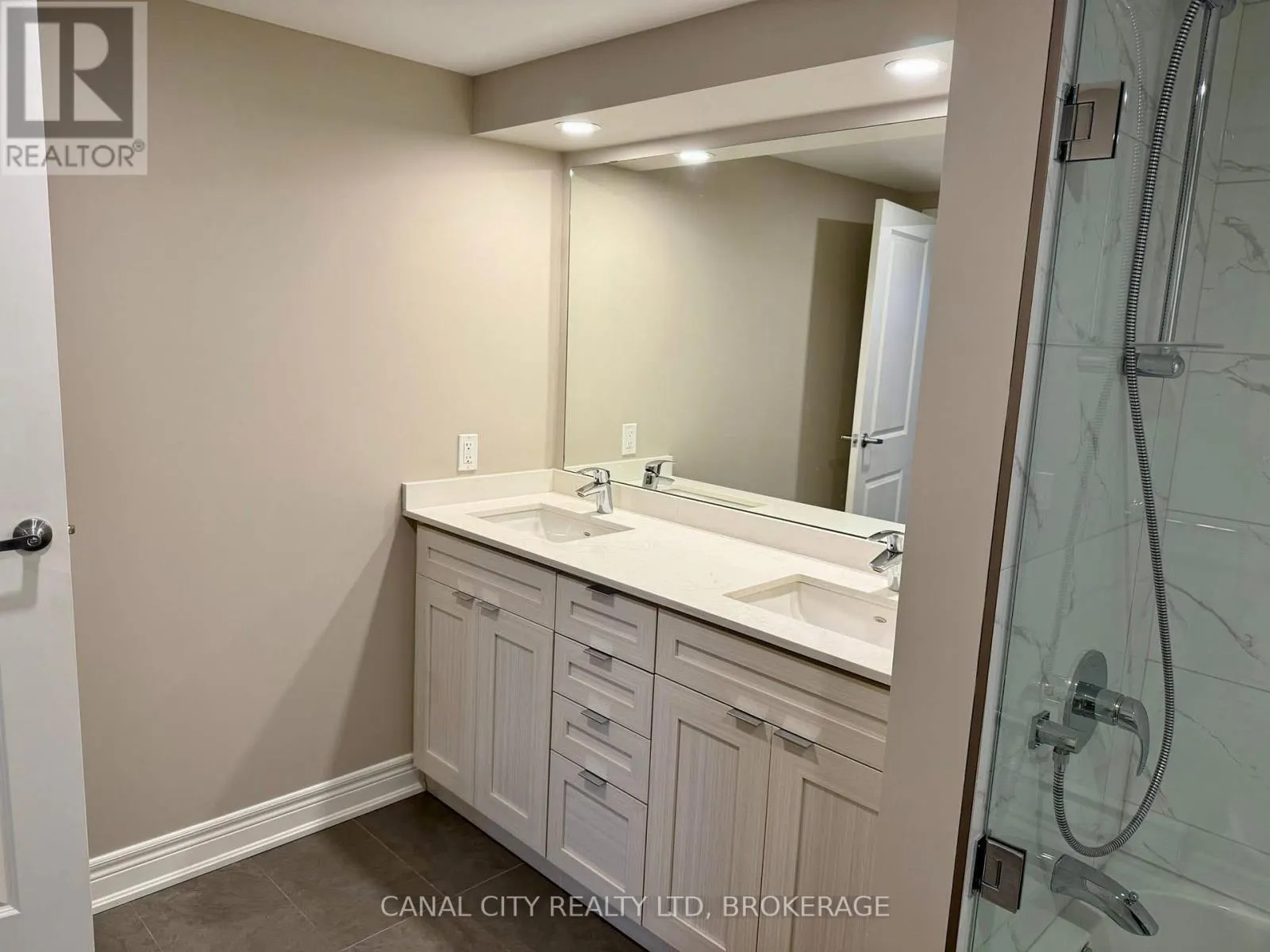 204 - 10 ALBERT STREET E #204