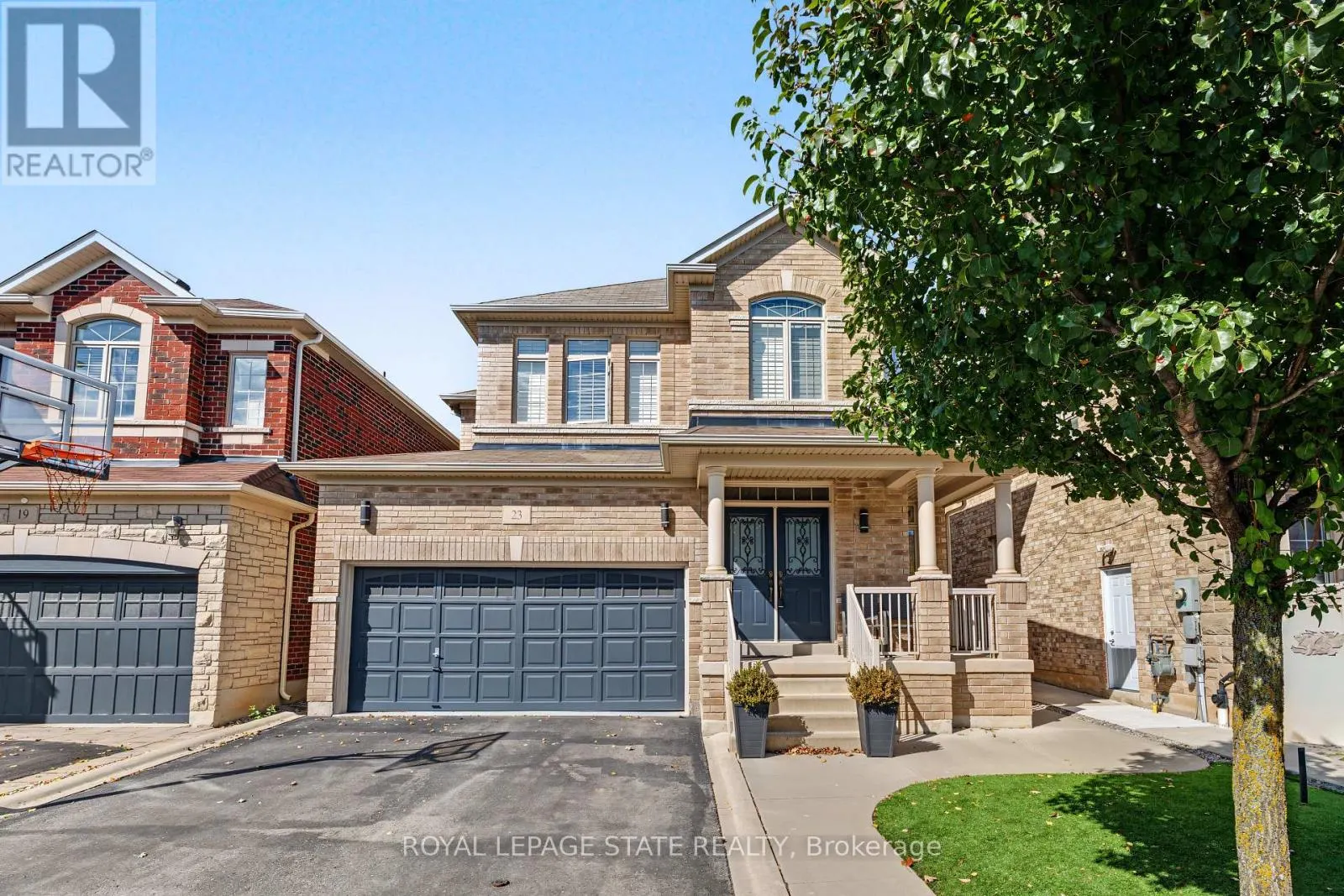 23 MCKNIGHT AVENUE