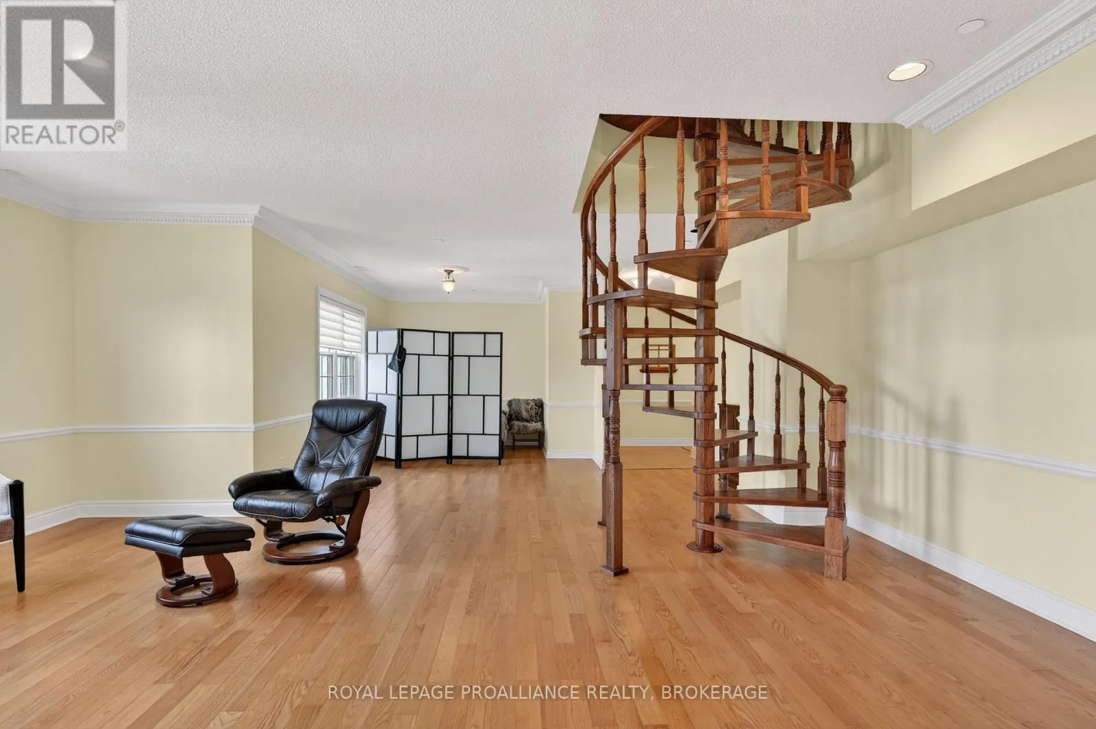 402 - 20 GORE STREET #402